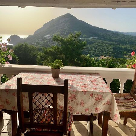 Ermones Odyssesas Bungalow Vátos エクステリア 写真