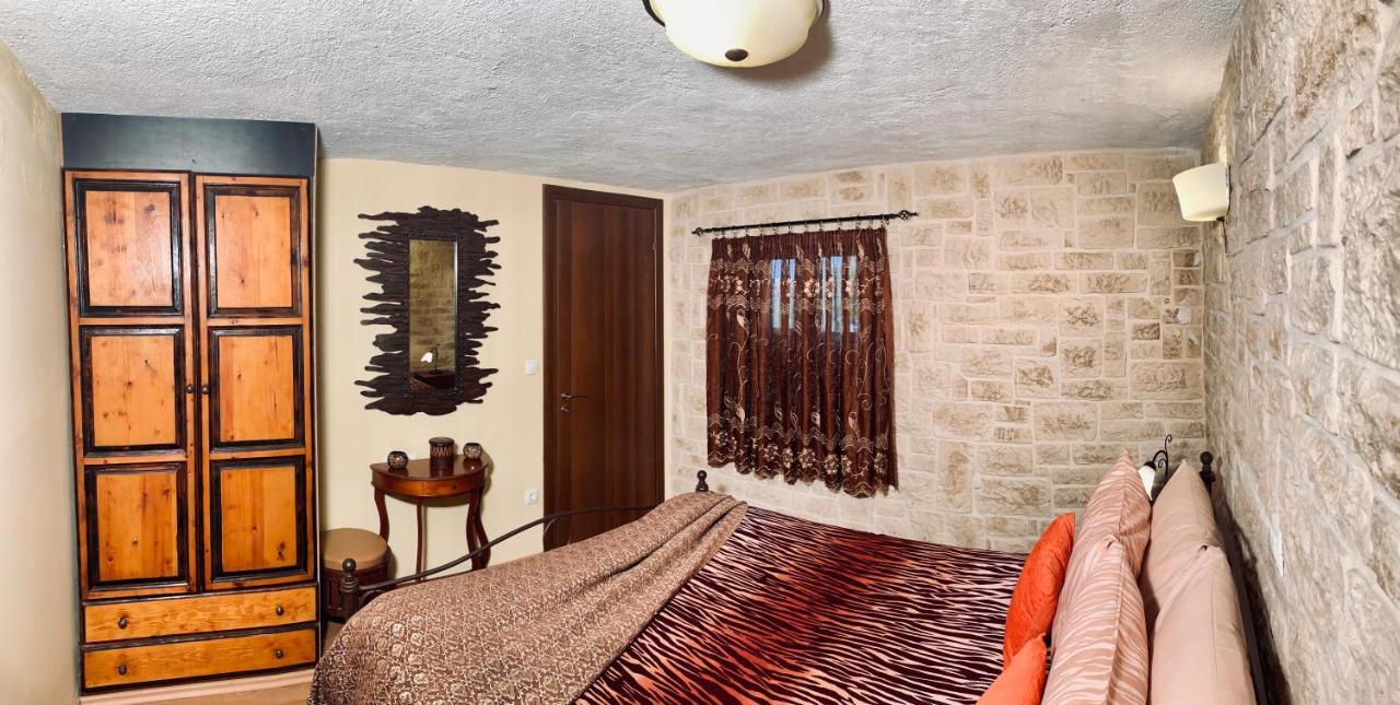 Ermones Odyssesas Bungalow Vátos エクステリア 写真