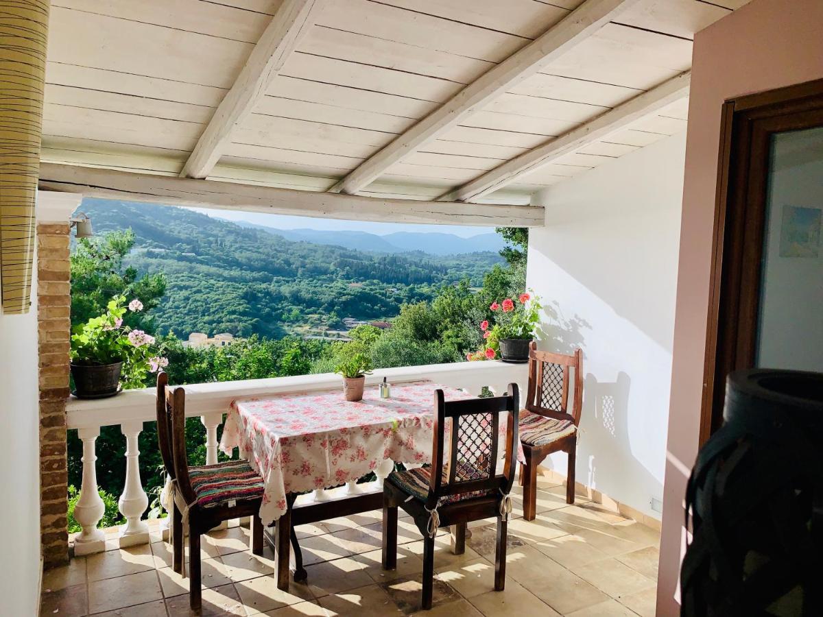 Ermones Odyssesas Bungalow Vátos エクステリア 写真